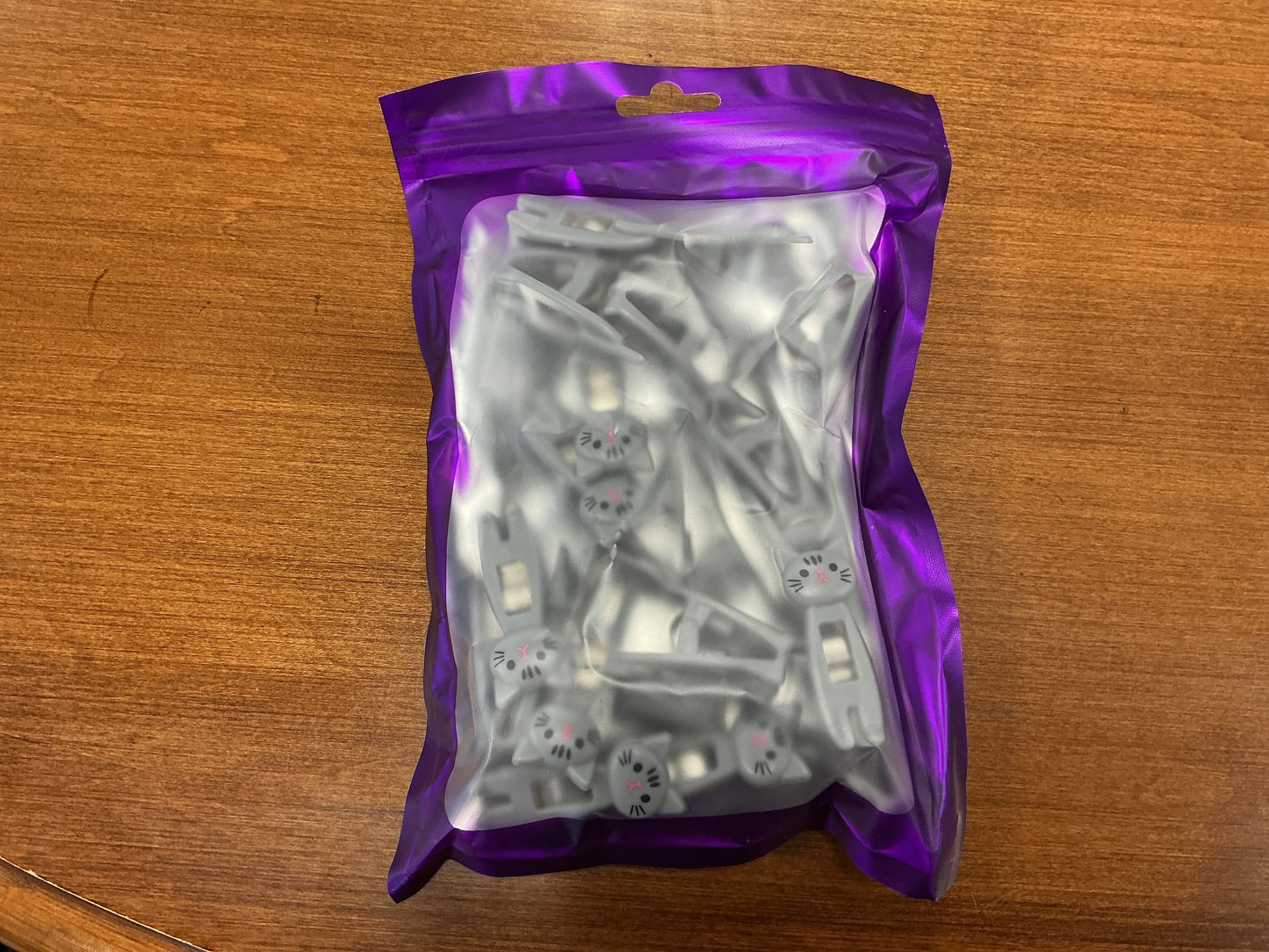 Coley Craft 20 Kitty Clips Gray