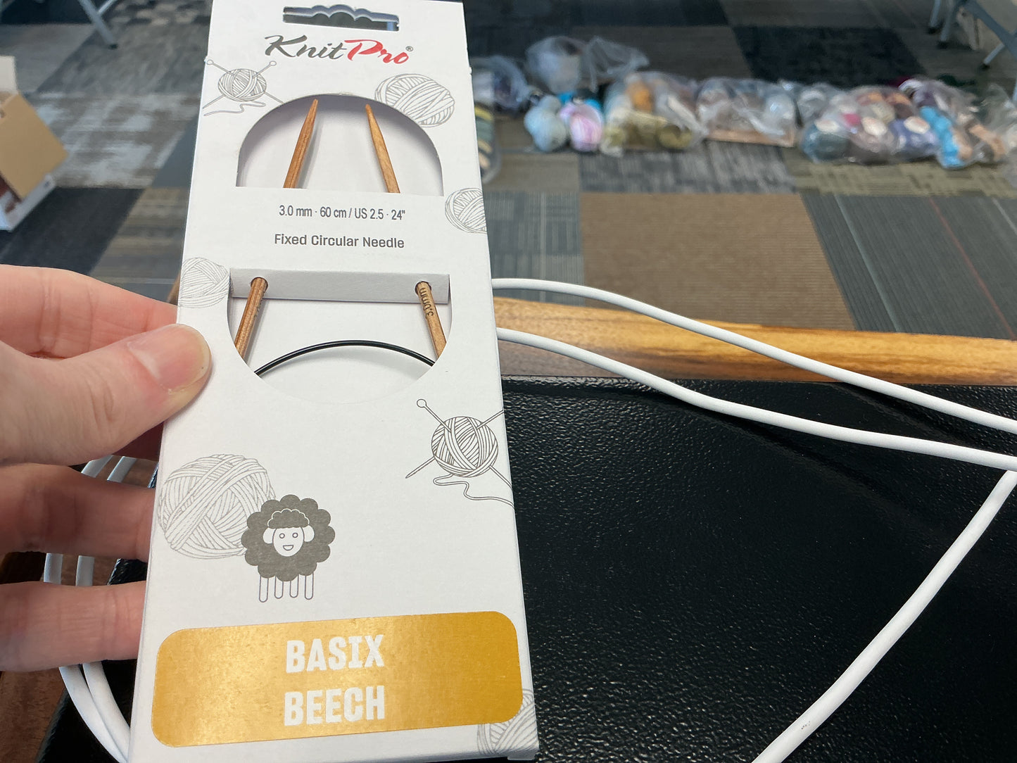 Basix Beech knit pro 3mm, 24”, US 2.5 circular needle