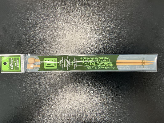 Clover straight knitting needles 4.5mm, 9in
