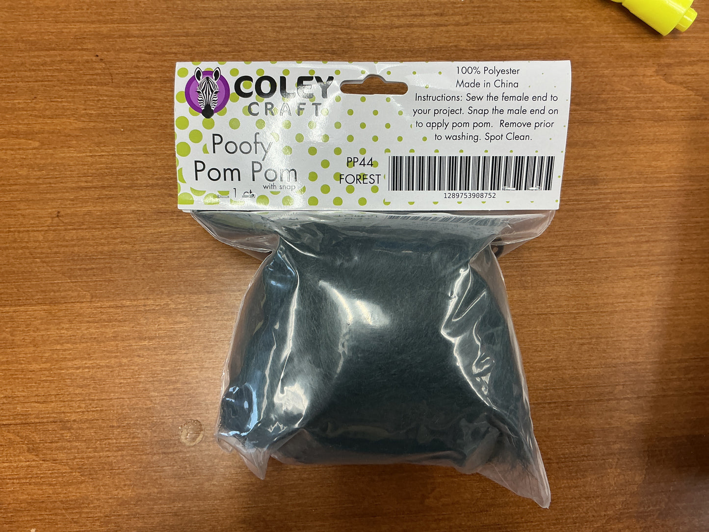 Coley Craft Poofy Pom Pom Forest